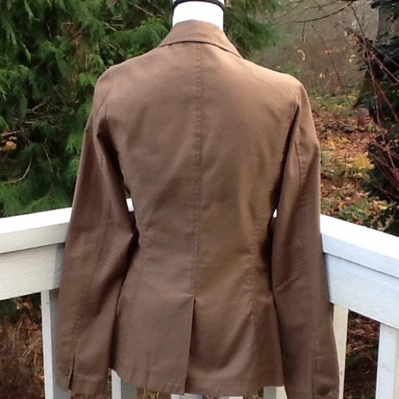 Vince 3-button front blazer - Picture 3 of 8